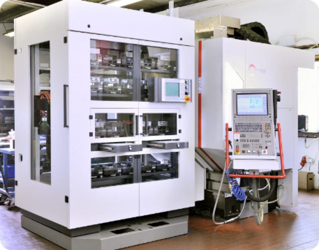 Indumatik L120 an Hermle-Bearbeitungszentrum