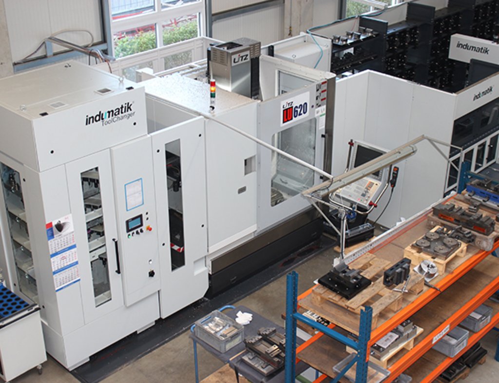 Indumatik 150 und TC 250 an Litz-Bearbeitungszentrum
