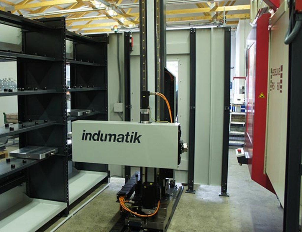 Indumatik I150 an Hedelius-Bearbeitungszentrum