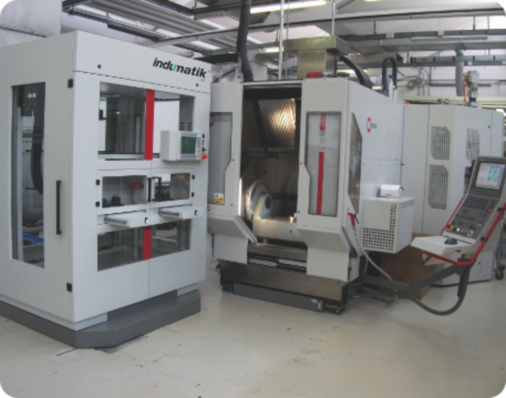 Indumatik L120 an Hermle-Bearbeitungszentrum
